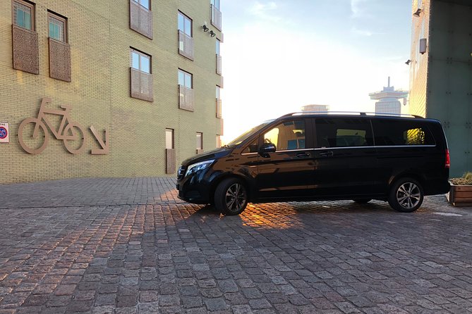 1-15 persons Taxi or Bus Transfer Amsterdam in Amsterdam City - Air conditioning and WiFi are useful, not decorative