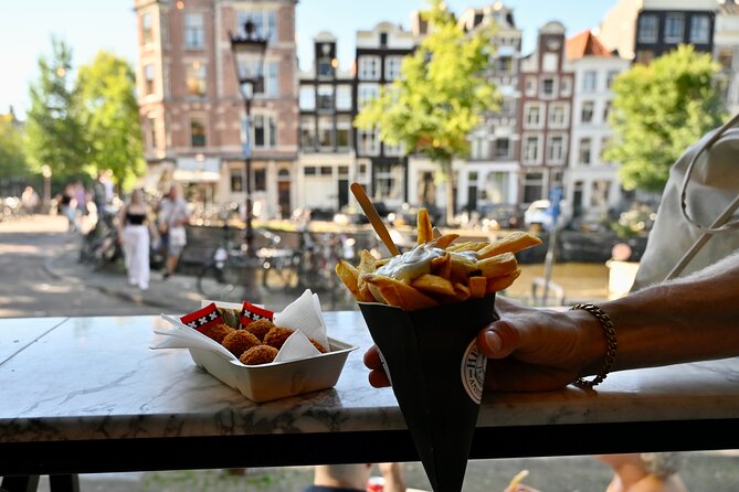 10 Tastes of Amsterdam: Food Tour by UNESCO Canals and Jordaan - The university, jenever, and bitterballen