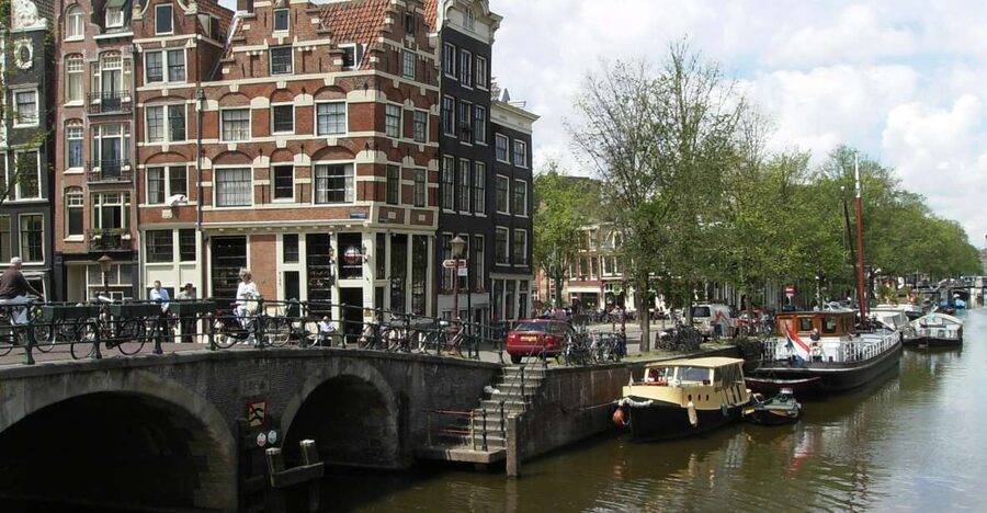 2.5-Hour Amsterdam Sightseeing Tour by Bike - Crossing Museum Square by bike