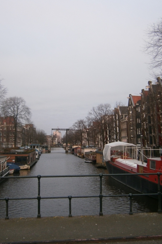 2.5-Hour Amsterdam Sightseeing Tour by Bike - Starting with Amsterdam’s canal intersections