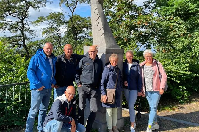 2,5 hour Battle of Arnhem Tour with Private Guide - Period photographs, maps, and stories from the battle