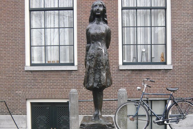 2-Hour Private Anne Frank Walking Tour with Drink - Starting at Amstel 51C in Amsterdam