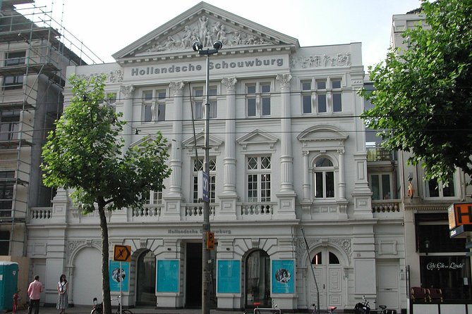2-Hour Private Anne Frank Walking Tour with Drink - Walking through Amsterdam’s Jewish Quarter
