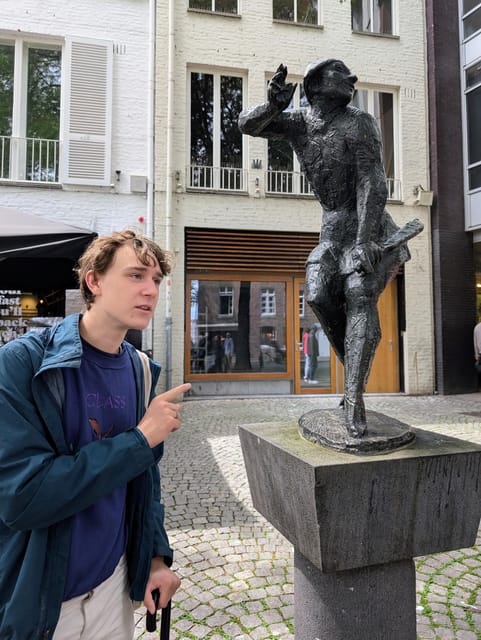 2H Walking Tour Maastricht - Jekerkwartier, 20 minutes among older streets