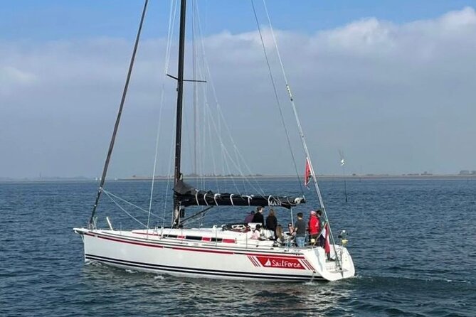 3 hour boarding ticket Summer sailing from Wemeldinge (Zeeland) - What sailing the boat actually involves