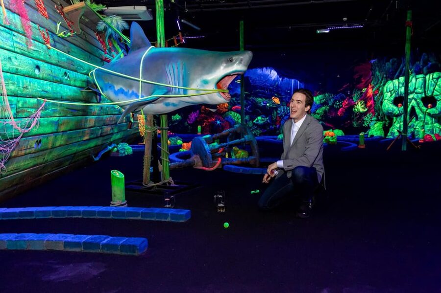 Aloha Amsterdam: 12-Hole Glow-in-the-Dark Mini-Golf - Best times and best group sizes