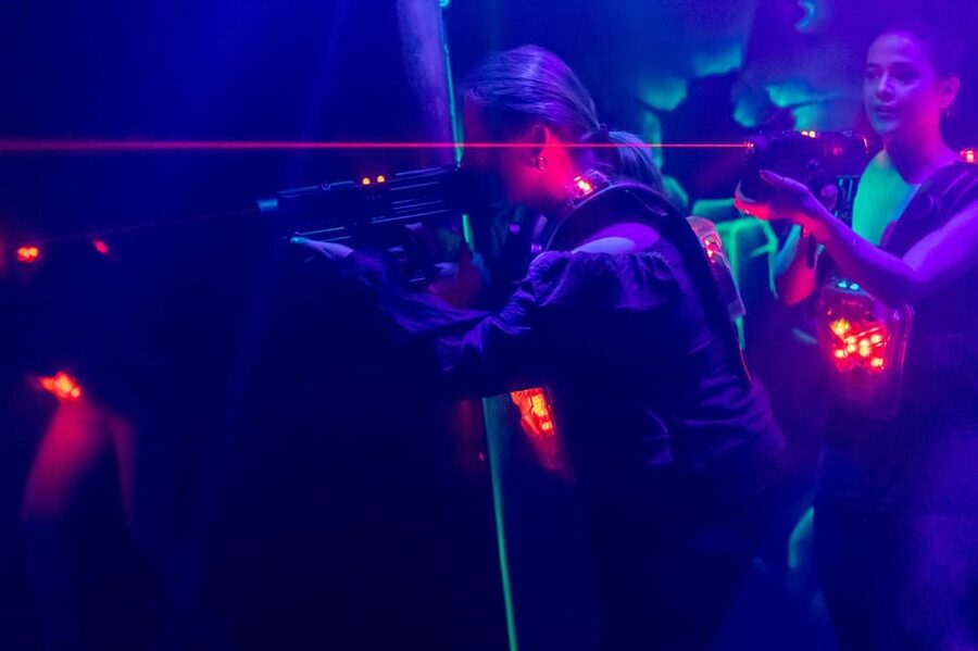 Aloha Amsterdam: Laser Tag Experience - The jungle-bunker briefing sets the tone