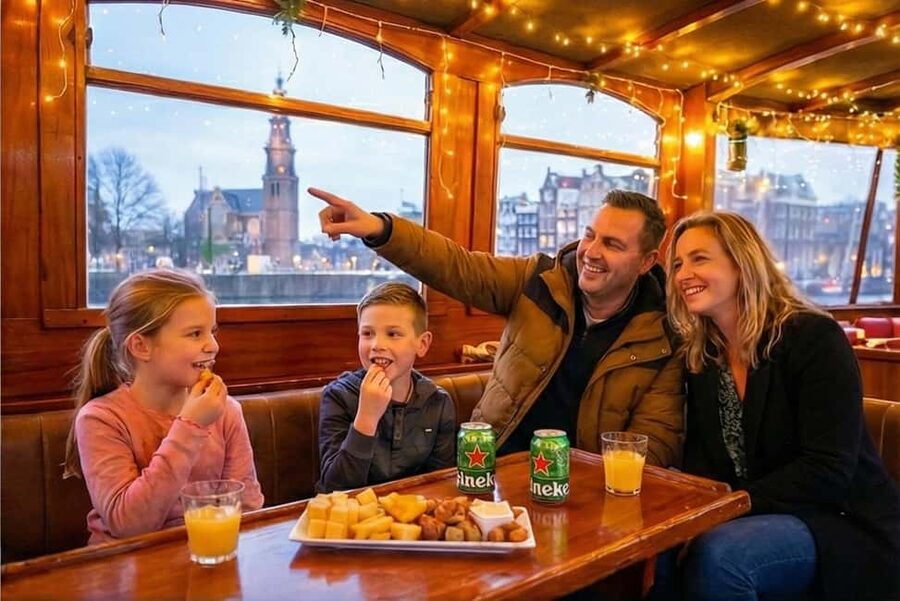 Amsterdam:1.5-Hour Canal Cruise local Guide, Drinks & Snacks - Along the grand canal ring