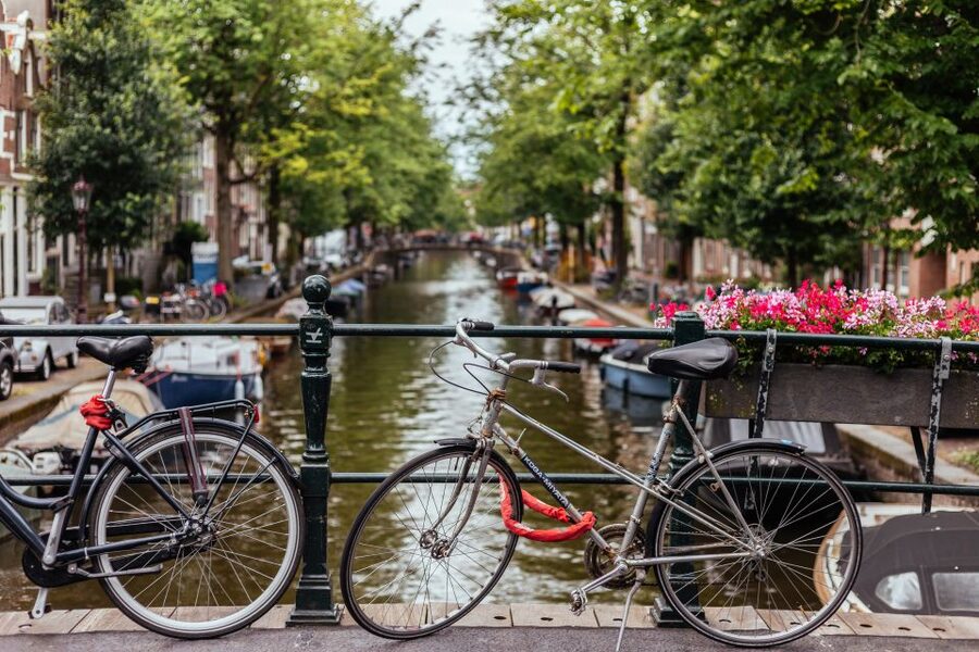 Amsterdam: 1.5-Hour Private Kick-Start Tour with a Local - Questions, stories, and a flexible private route