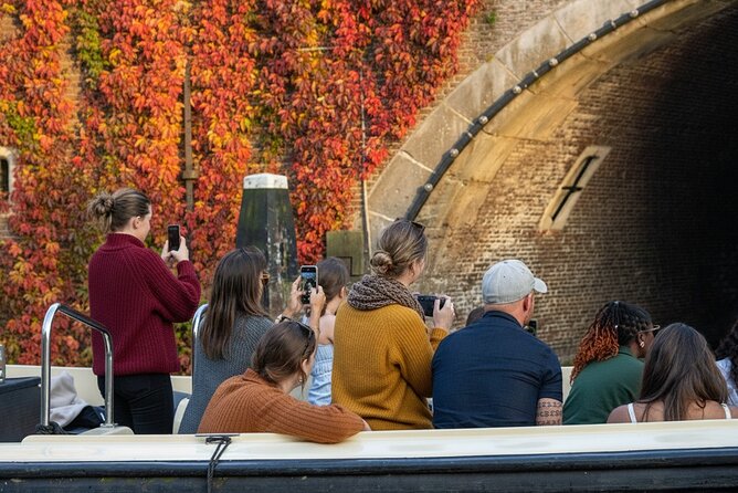 Amsterdam 1-Hour Canal Cruise With Live Guide - The Amstel, Magere Brug, and old Amsterdam