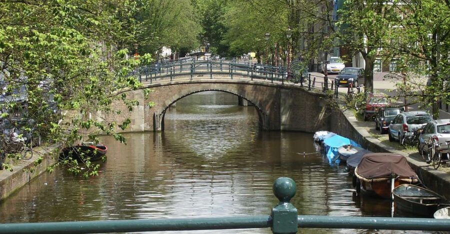 Amsterdam: 2.5-Hour Historic Private Walking Tour - Gable stones, the House of Riga, and old Amsterdam