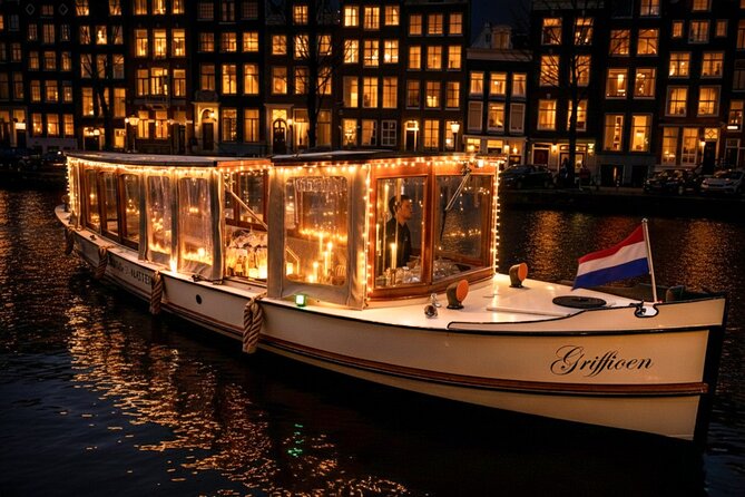 Amsterdam: 2-Hour Canal Cruise incl. Drinks & Dutch Snacks - Through the Canal Belt and the Jordaan