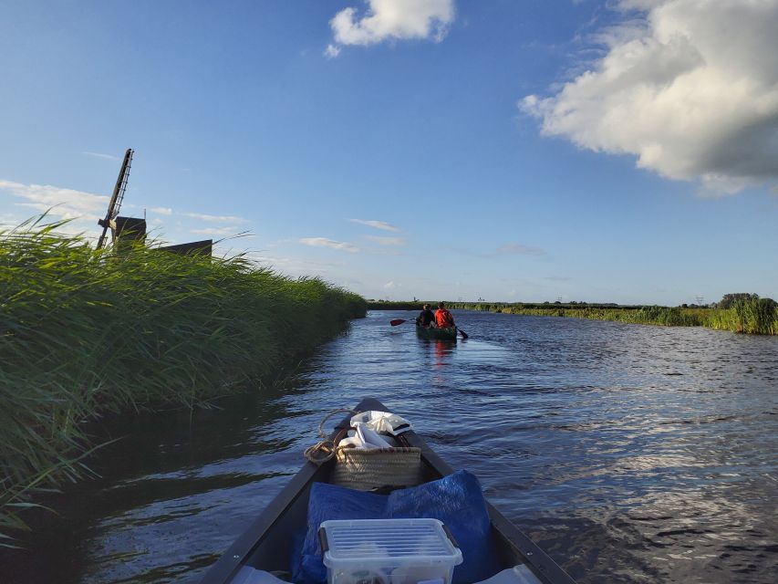 Amsterdam: 2-Hour Guided Canoe Trip - Reaching the blue house in Watergang