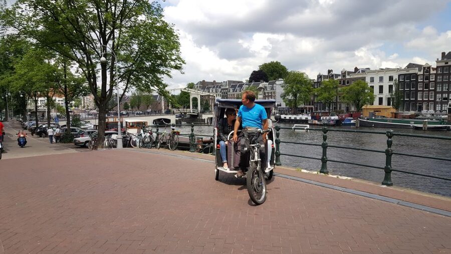 Amsterdam: 2-Hour Sightseeing Tour by Rickshaw - Who will enjoy this ride most