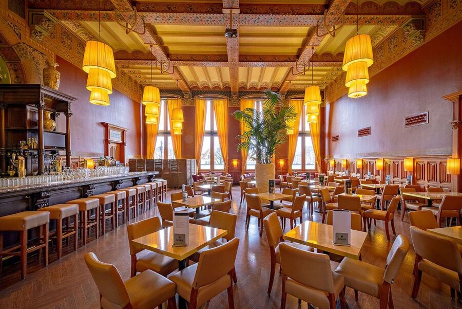Amsterdam: 3-Course Meal in Historic 1st Class Waiting Rooms - Should you book the first-class waiting-room meal?