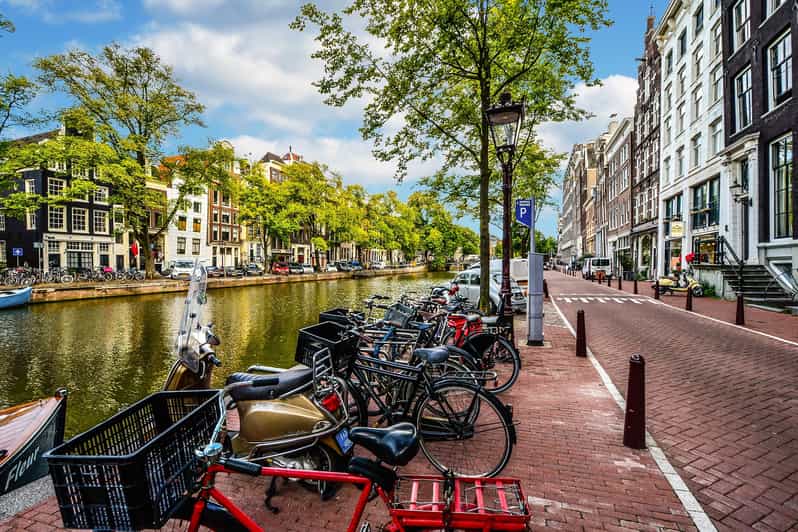 Amsterdam: 3-Hour Private Bike Tour of the City Center - Key points to know before booking