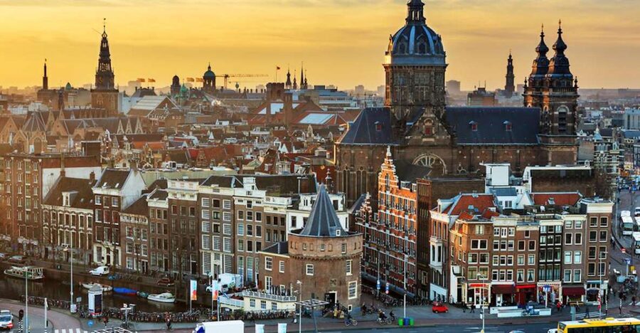Amsterdam: 3-Hour Private Highlights City Tour by Minivan - The Jordaan and the Anne Frank House