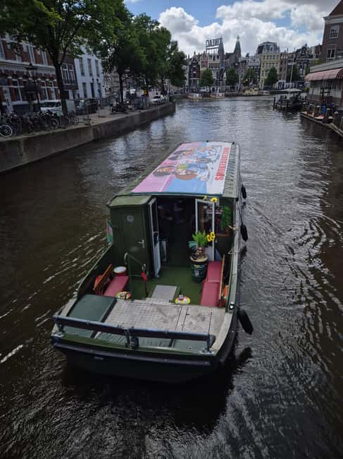 Amsterdam: 420 Smoke-Friendly Boat Tour - Reggae, conversation, and a gentle pace