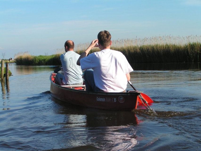 Amsterdam 5-Hour Guided Canoe Trip in the Wetlands - What paddling two or three to a canoe is like