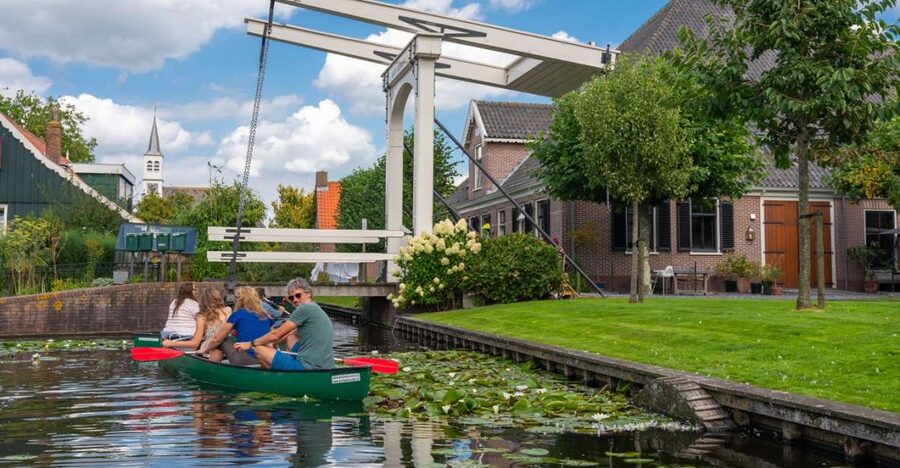Amsterdam 5-Hour Guided Canoe Trip in the Wetlands - Reeds, villages, and a better kind of bird watching