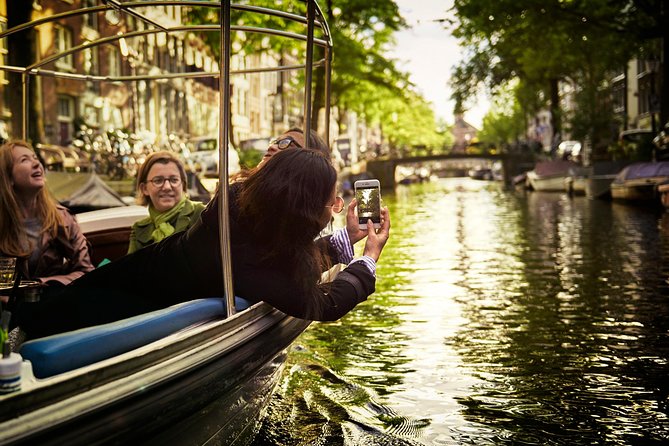 Amsterdam 90-min Private Canal Cruise with Live Guide and Drinks - Key points to know before booking