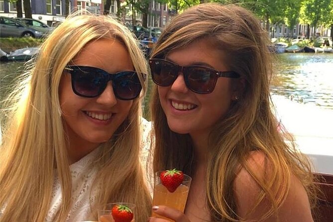 Amsterdam 90-min Private Canal Cruise with Live Guide and Drinks - Herengracht’s Golden Bend