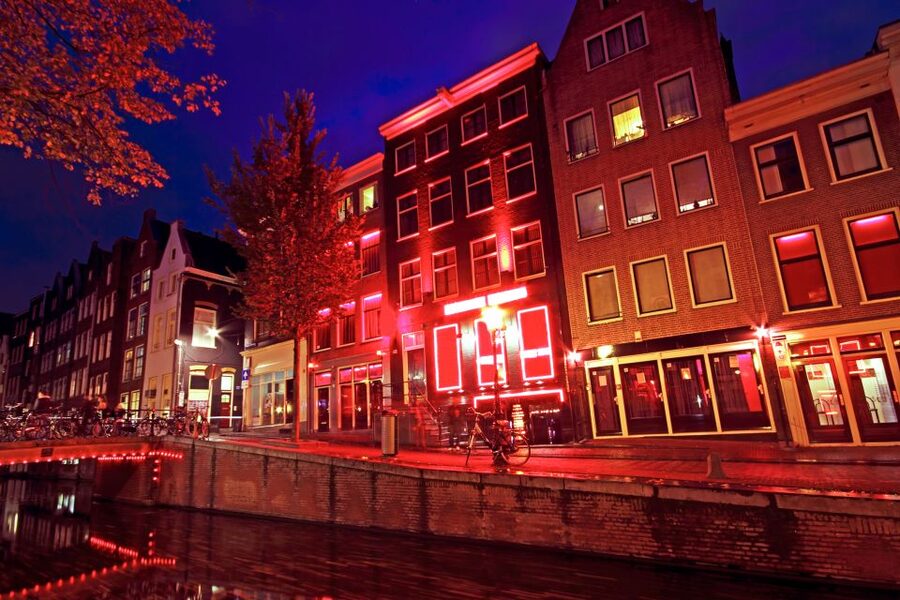 Amsterdam: After Dark Red Light District Tour - Meeting outside the Frisco Inn