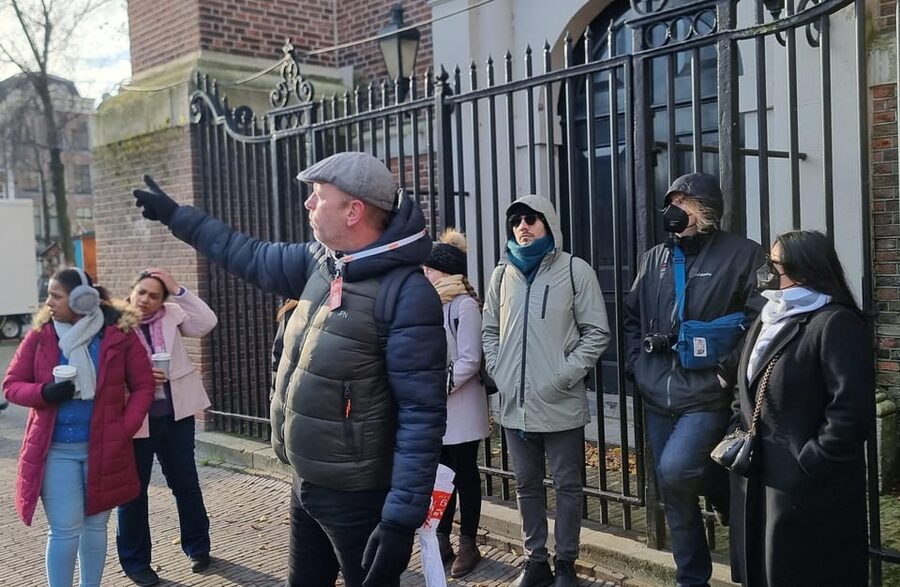 Amsterdam All In One Tour Walking Tour - Timing, meeting point, and accessibility
