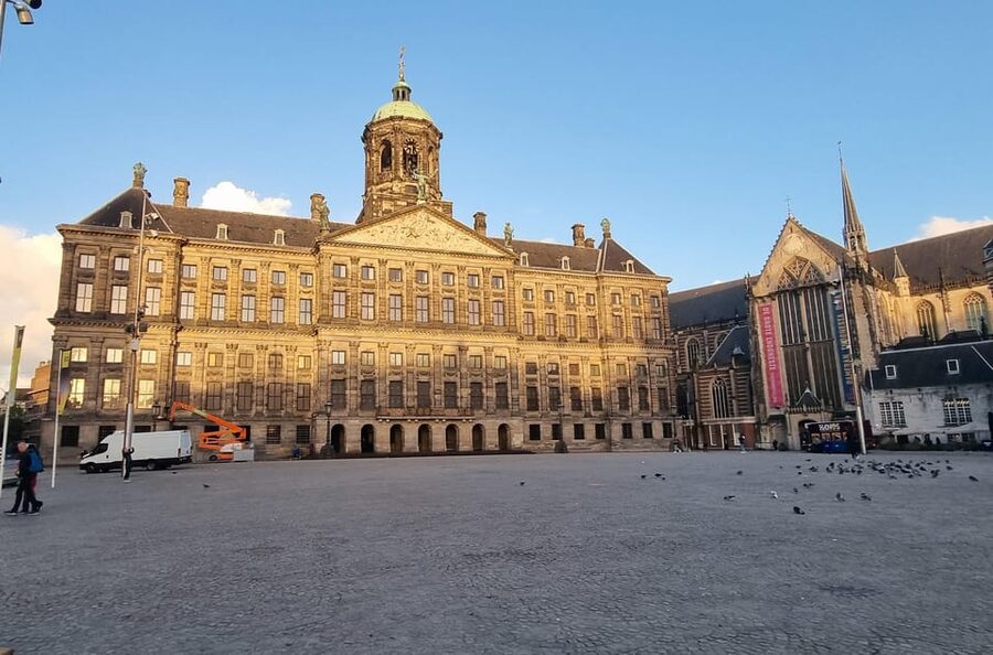 Amsterdam All In One Tour Walking Tour - Guides who keep the pace lively