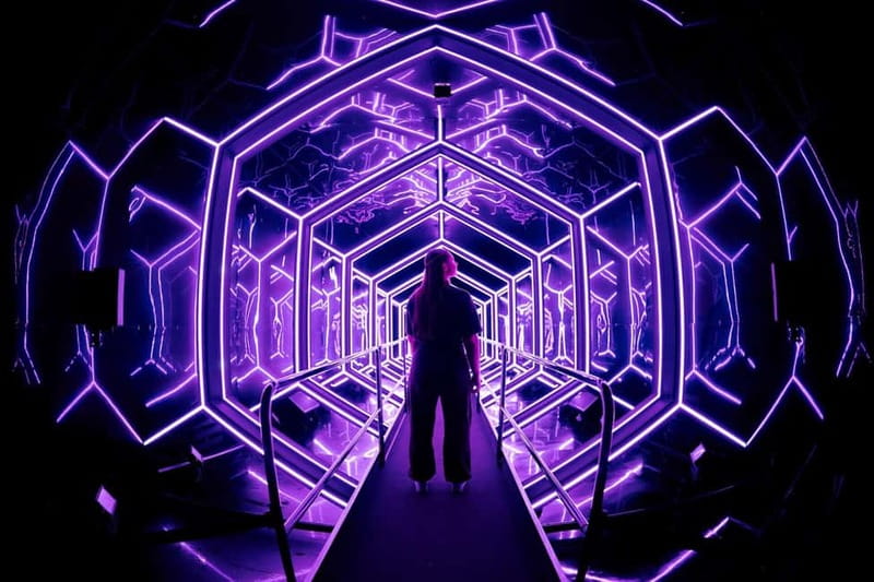 Amsterdam: AMAZE Immersive Audiovisual Experience Ticket - Starting with a group and getting your bearings