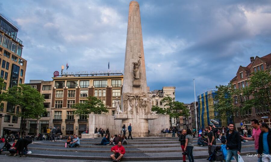 Amsterdam: Anne Frank and Jewish Quarter Guided Walking Tour - What this walk adds to an Amsterdam visit