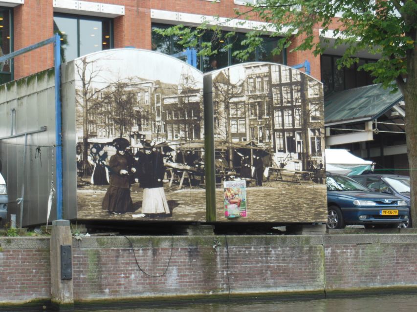 Amsterdam: Anne Frank and Jewish Quarter Guided Walking Tour - Meeting at the H’ART Museum boat platform