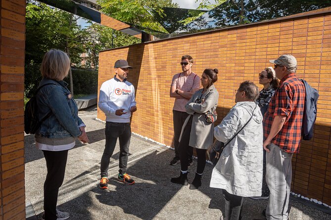 Amsterdam: Anne Frank and Jewish Quarter Walking Tour (TOP RATED) - Resistance and the Verzetsmuseum area