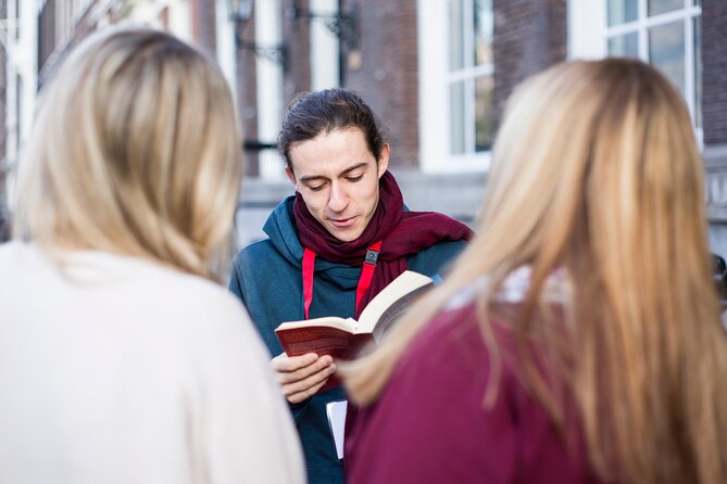 Amsterdam : Anne Frank Tour in EN/DE/IT/ES - Reading Anne Frank’s diary along the route