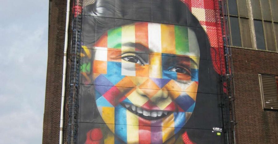 Amsterdam: Anne Frank Walking Tour - Why this tour works better than a narrow Anne Frank walk