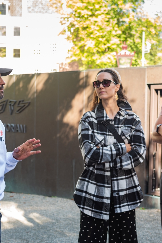 Amsterdam: Anne Frank Walking Tour - Forty minutes in the Jewish Quarter