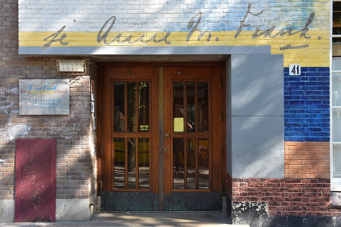 Amsterdam: Anne Frank Walking tour - Discover Her Story - Rooseveltlaan 62: the bookstore tied to the diary