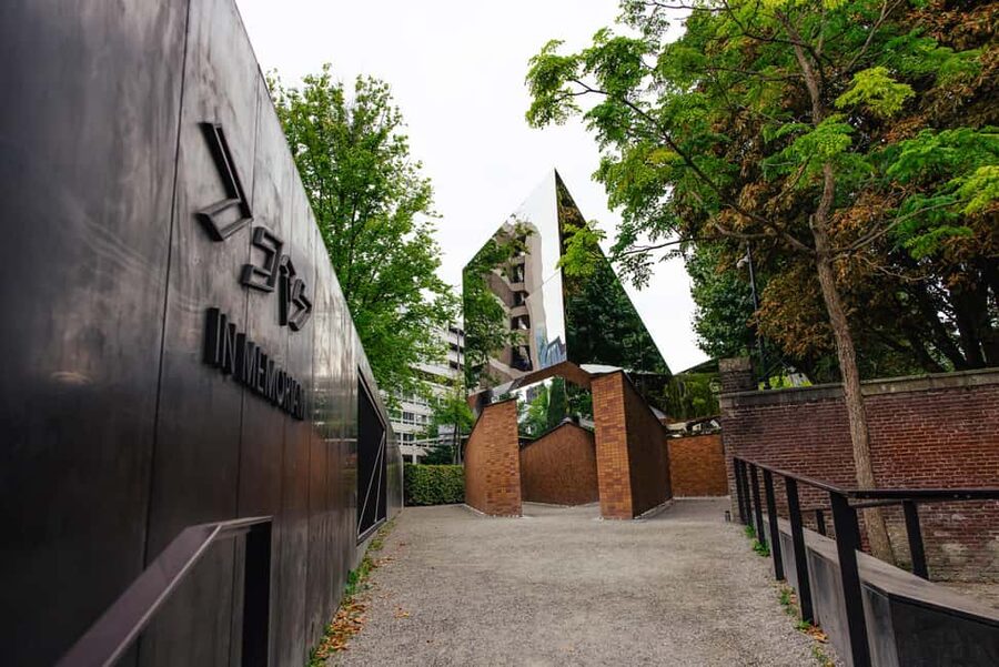 Amsterdam: Anne Frank Walking Tour - Guided in EN/DE/IT/ES - Sint Antoniesluis and the Portuguese Synagogue