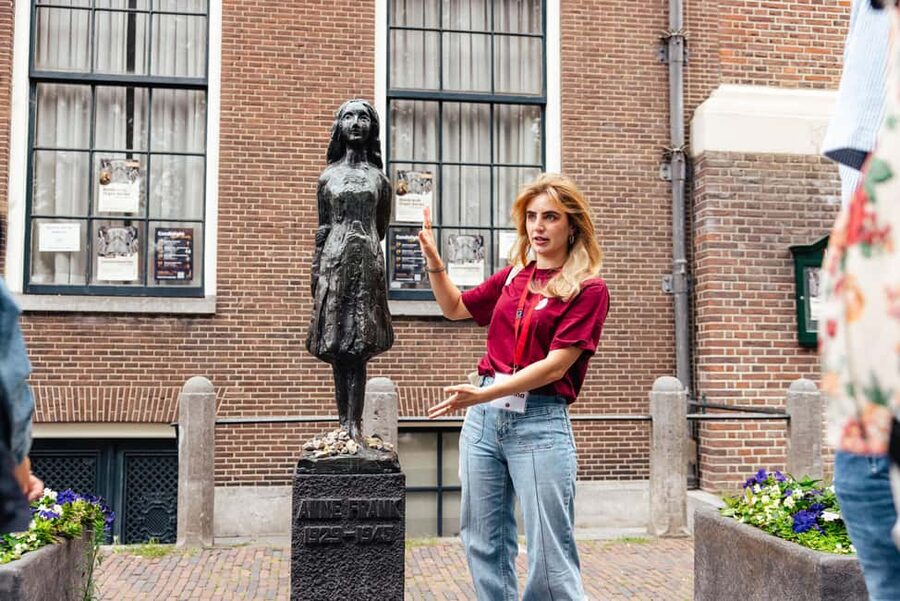 Amsterdam: Anne Frank Walking Tour - Guided in EN/DE/IT/ES - The Jewish Historical Museum area