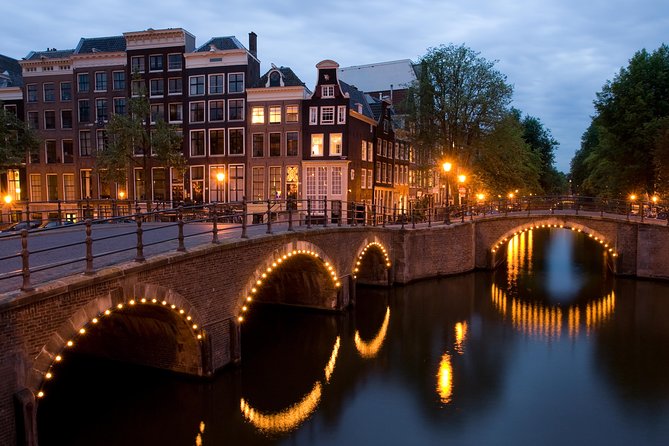 Amsterdam Architecture Tour - A religious building shaped by restriction
