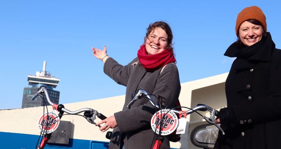Amsterdam: Bike Tour (Noord) in German or English - Meeting at the Sea Palace and crossing the IJ