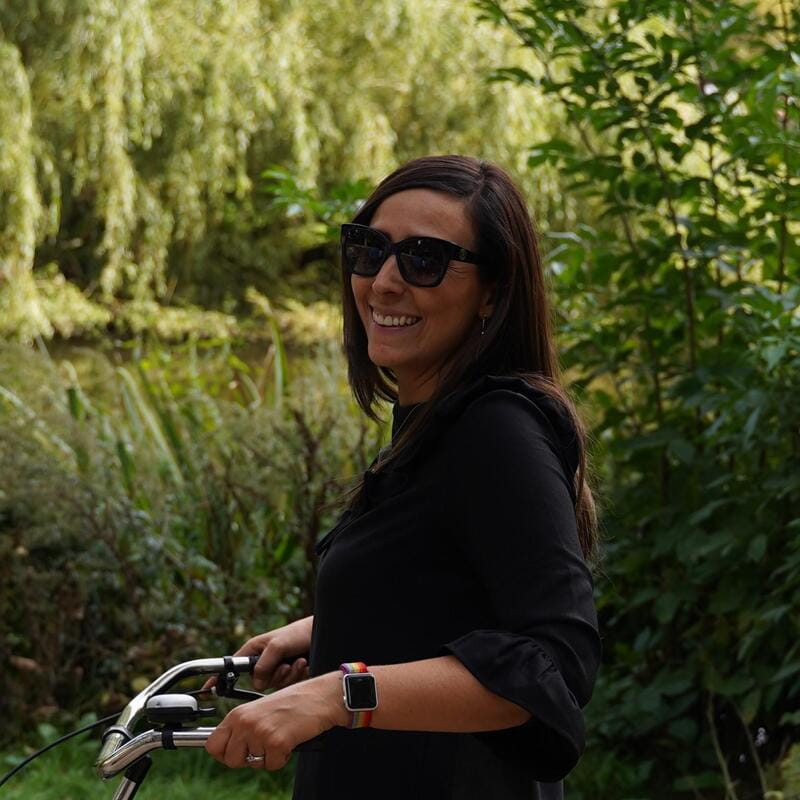 Amsterdam: Bike Tour with Optional Cruise in Small-Group - Artis Zoo and De Gooyer Windmill