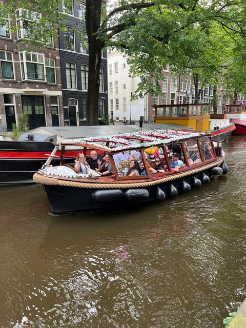 Amsterdam: Boat Tour with Optional Unlimited Drinks - Nicolaas Basilica and the Sea Palace