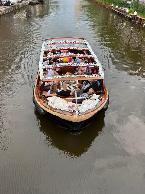 Amsterdam: Boat Tour with Optional Unlimited Drinks - Drinks, Music, and the Smoke-Friendly Setting