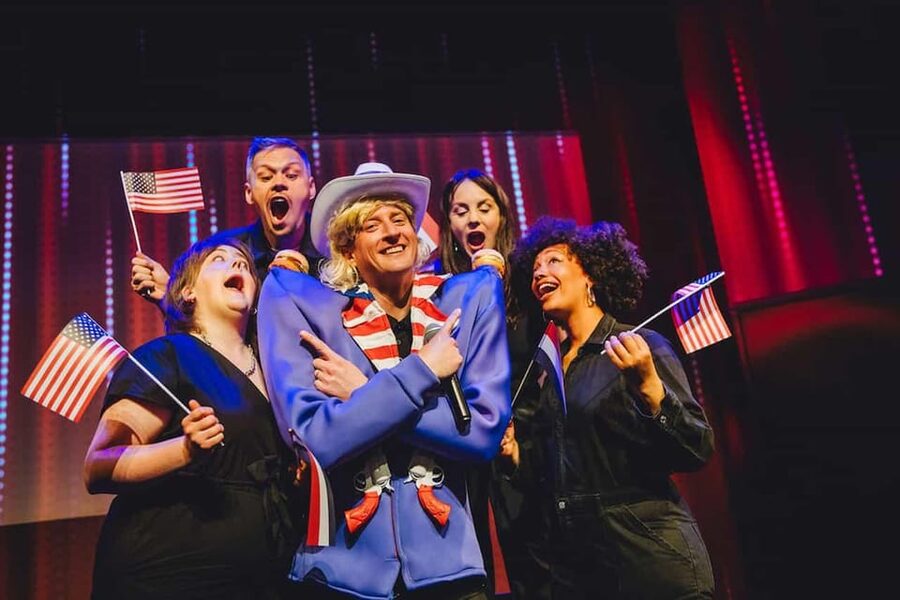 Amsterdam: ‘Boom Chicago’ English Comedy Show - Is the comedy easy for non-native English speakers?