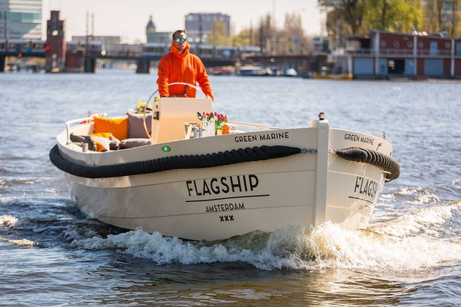 Amsterdam: Canal Belt Private Beer Boat Tour - No onboard music, so set the right mood