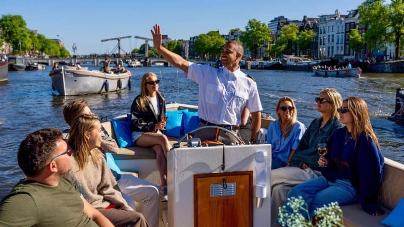 Amsterdam: Canal Cruise in Open Boat with Drink Option - Why seeing Amsterdam from a canal matters