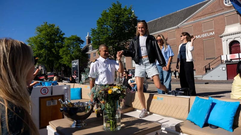 Amsterdam: Canal Cruise in Open Boat with Drink Option - Westerkerk and De Negen Straatjes