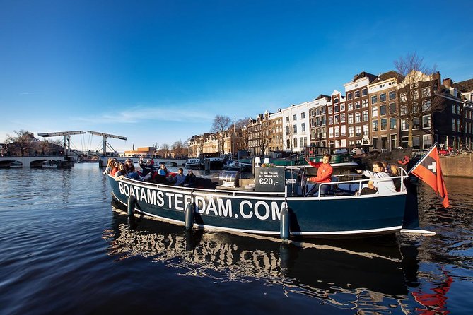 Amsterdam Canal Cruise With Live Guide and Unlimited Drinks - Why Amsterdam’s canals are best seen from a boat