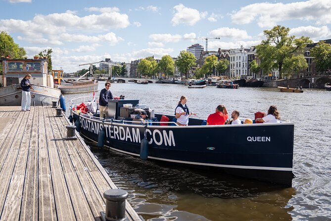 Amsterdam Canal Cruise with Live guide & Two drinks - Central St. - Seeing Amsterdam from the water in one hour